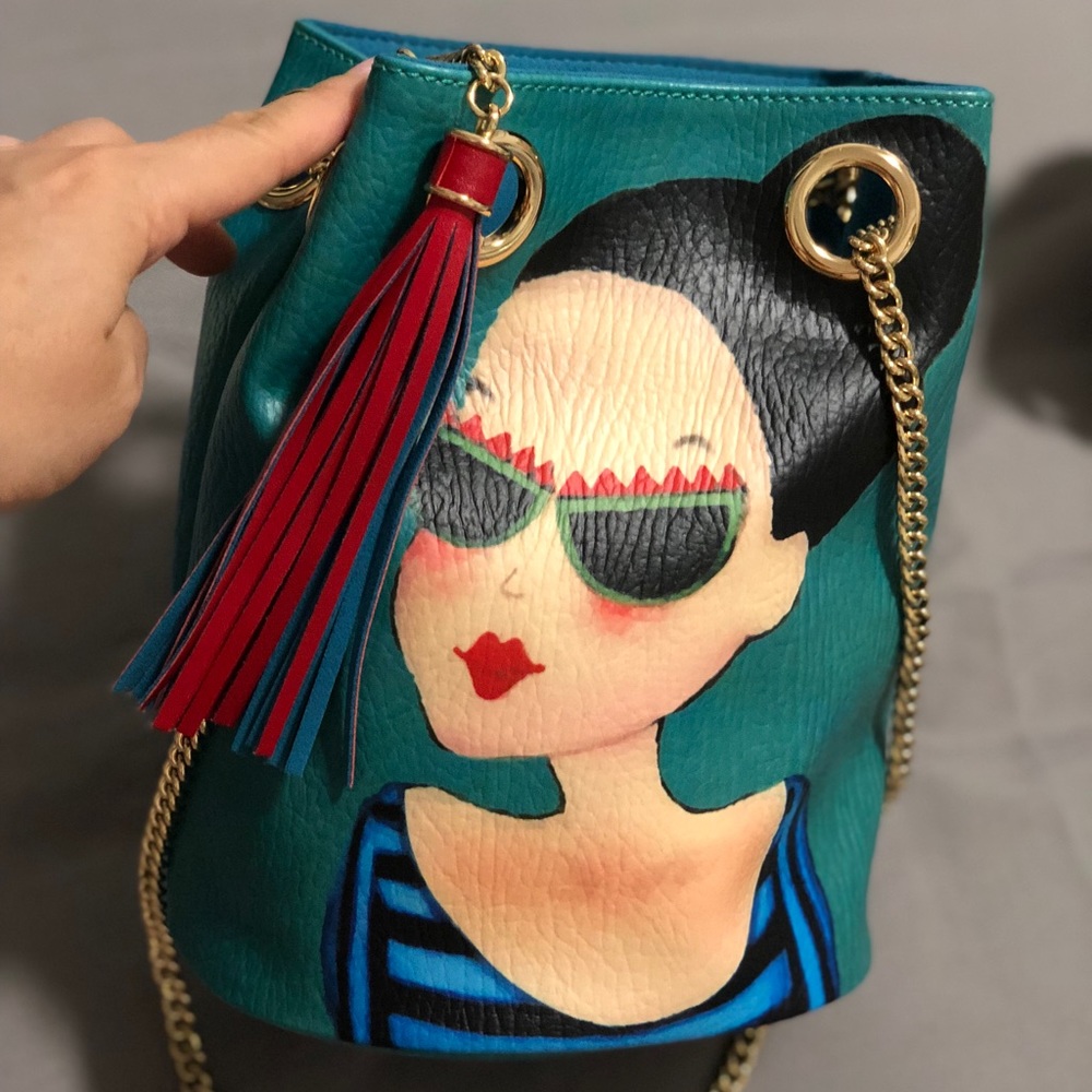 YOUK SHIM WON CHAIN BUCKET BAG